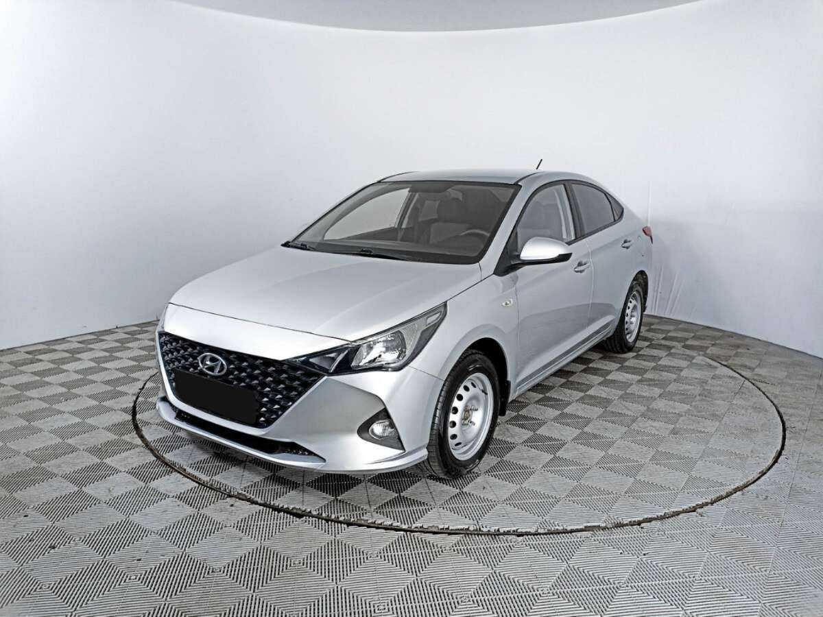 Hyundai Solaris 2020 года с пробегом. Посмотреть фото