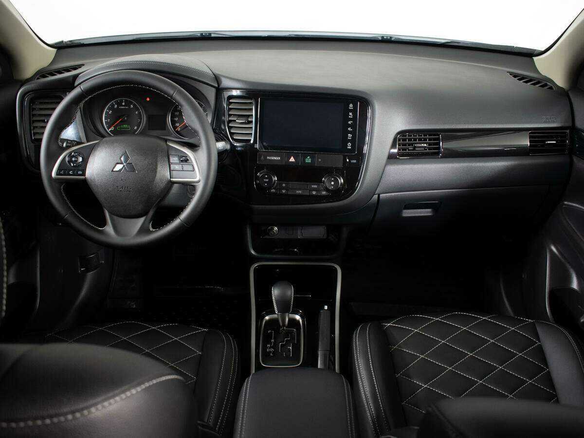 Mitsubishi Outlander 2022 года с пробегом. Фото: #11