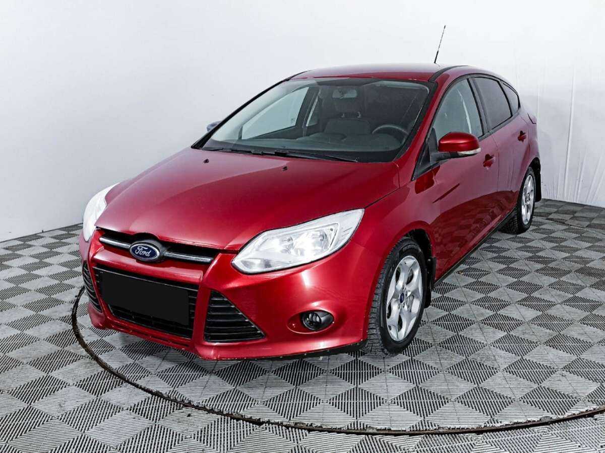 Ford Focus 2013 года с пробегом. Посмотреть фото
