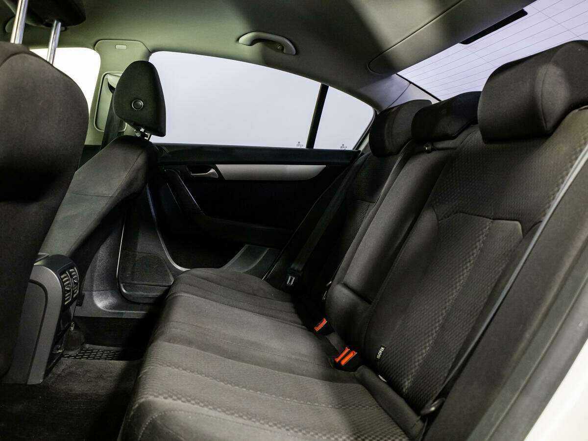Volkswagen Passat 2012 года с пробегом. Фото: #9