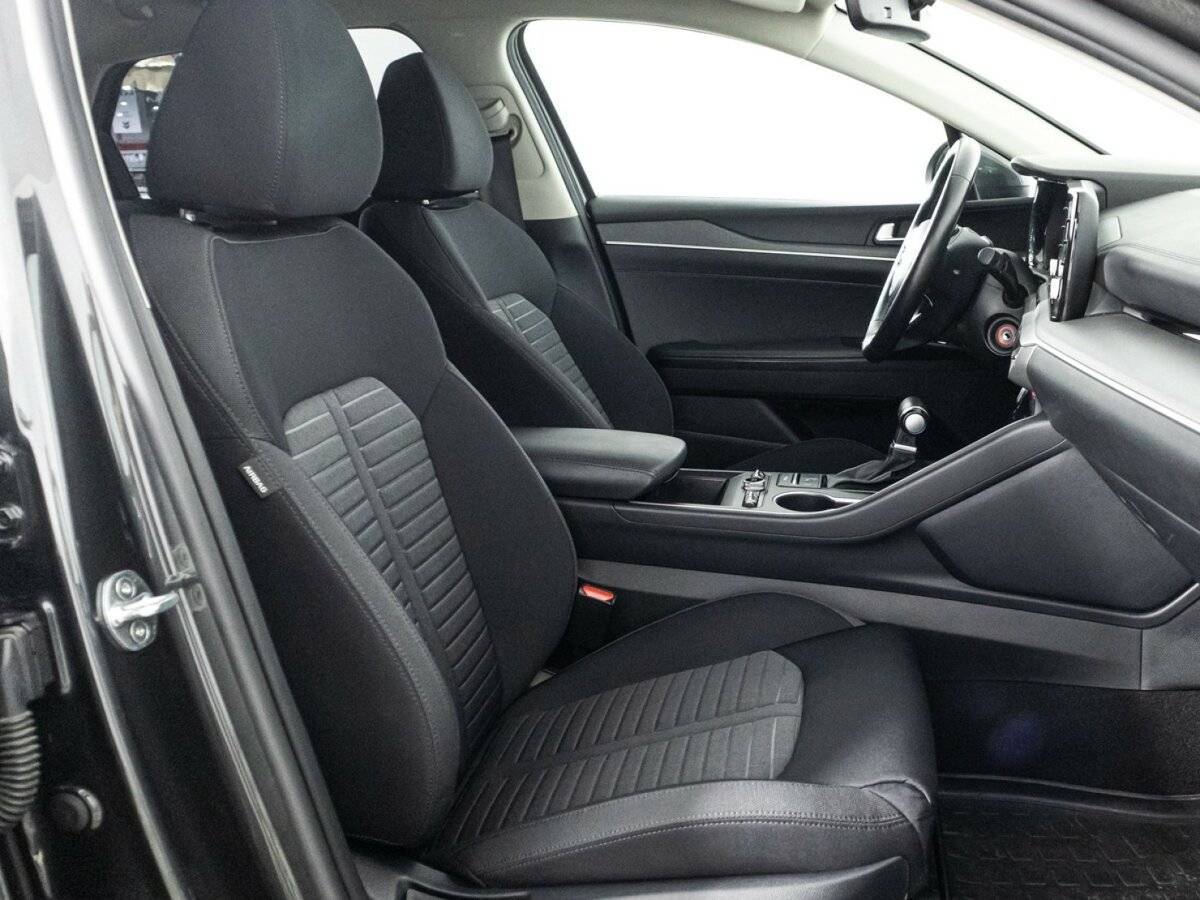 Kia K5 2021 года с пробегом. Фото: #14