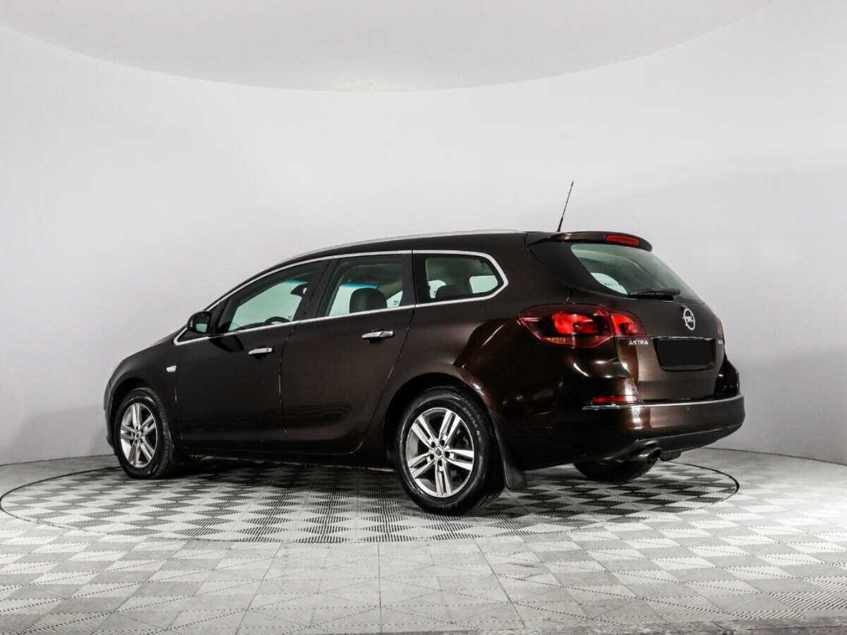 Opel Astra 2013 года с пробегом. Фото: #6
