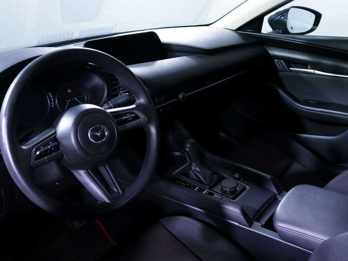 Mazda 3 2020 года с пробегом. Фото: #11