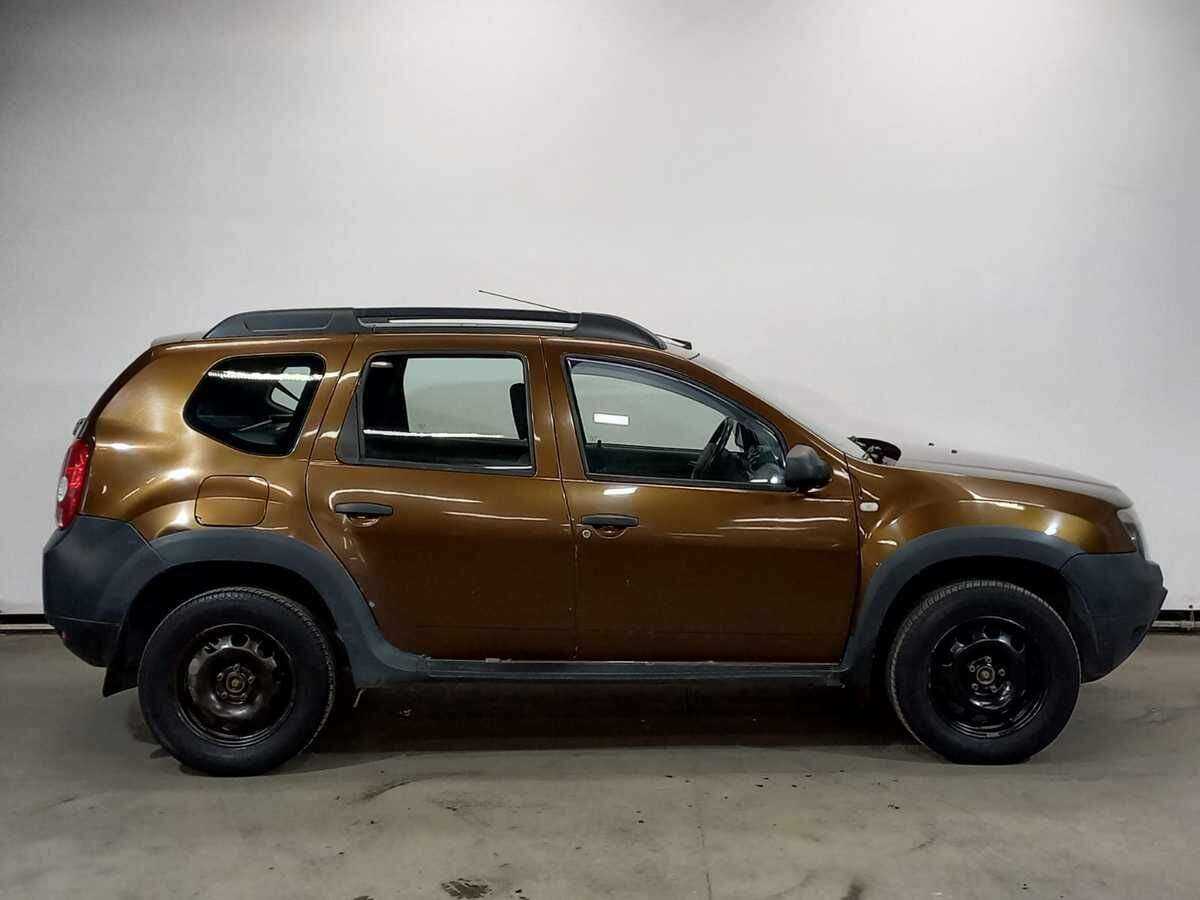 Renault Duster 2012 года с пробегом. Фото: #3