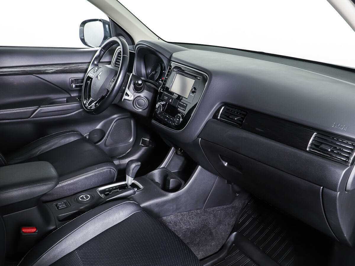 Mitsubishi Outlander 2016 года с пробегом. Фото: #8