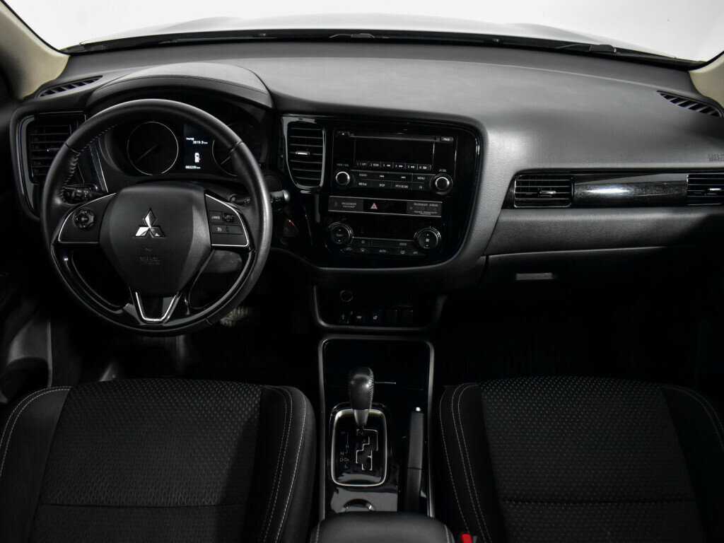 Mitsubishi Outlander 2019 года с пробегом. Фото: #13
