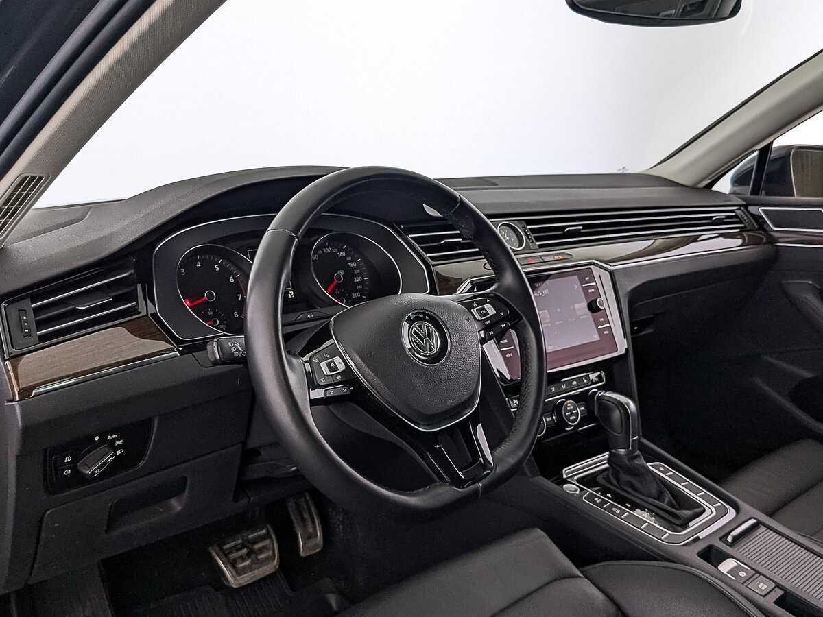 Volkswagen Passat 2019 года с пробегом. Фото: #14