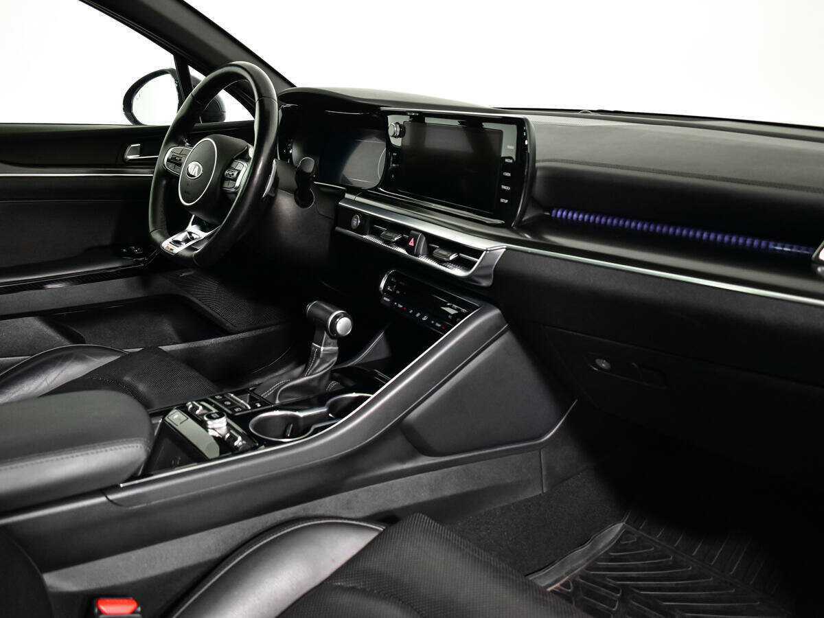 Kia K5 2021 года с пробегом. Фото: #8