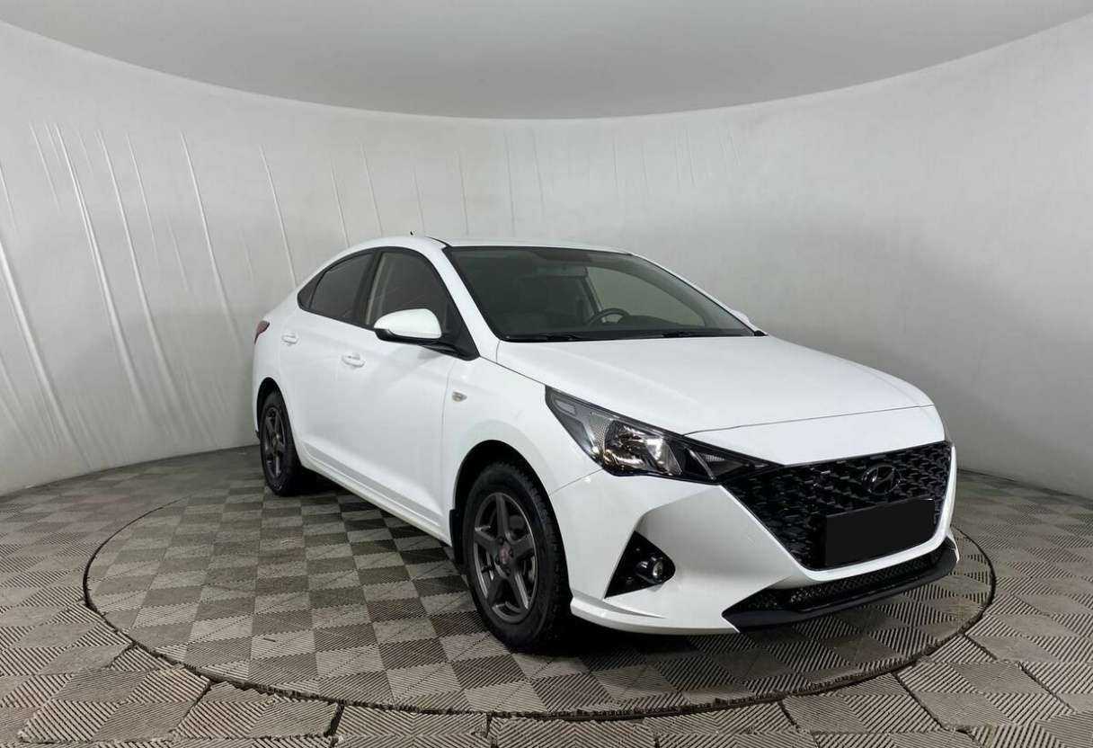 Hyundai Solaris 2021 года с пробегом. Фото: #2