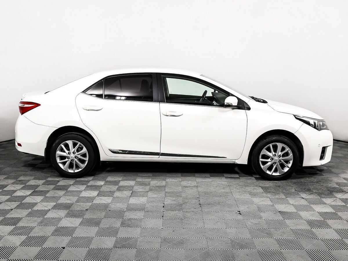 Toyota Corolla 2013 года с пробегом. Фото: #3