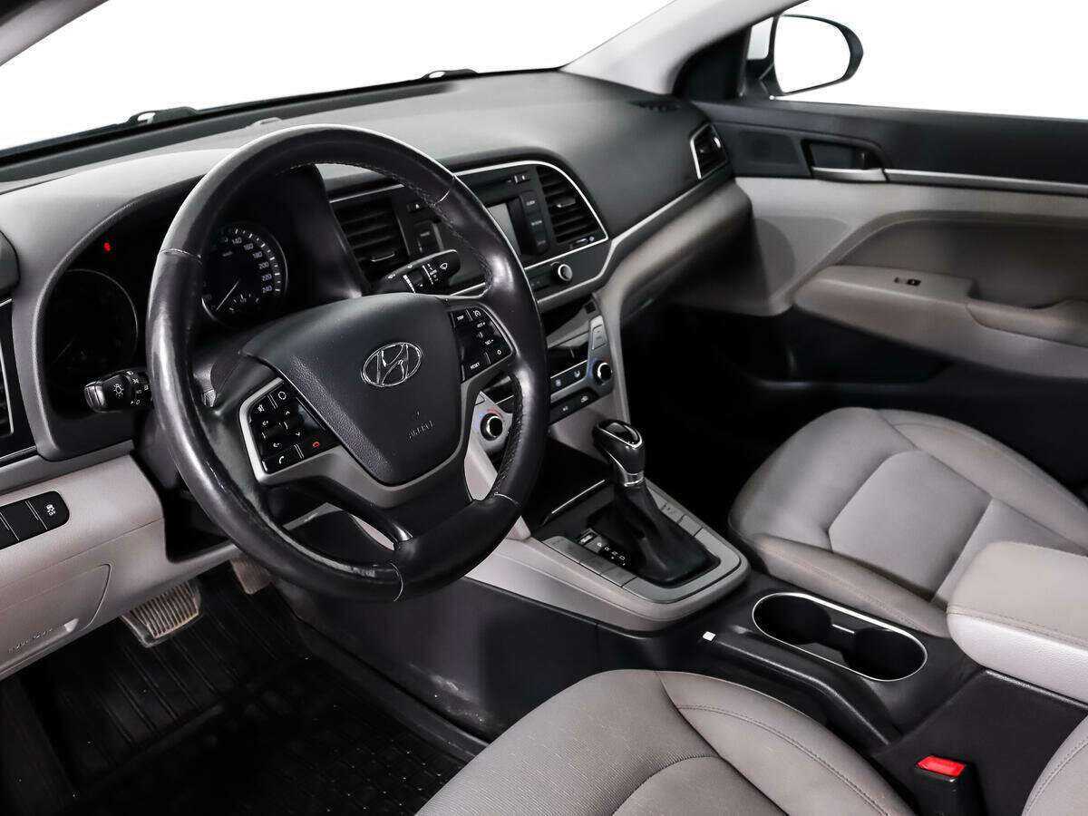 Hyundai Elantra 2017 года с пробегом. Фото: #8