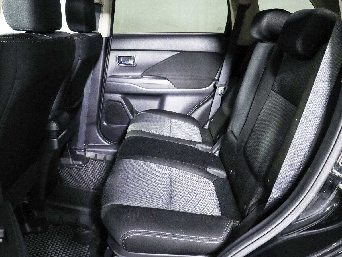 Mitsubishi Outlander 2016 года с пробегом. Фото: #9