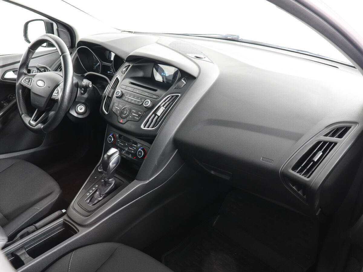 Ford Focus 2017 года с пробегом. Фото: #9