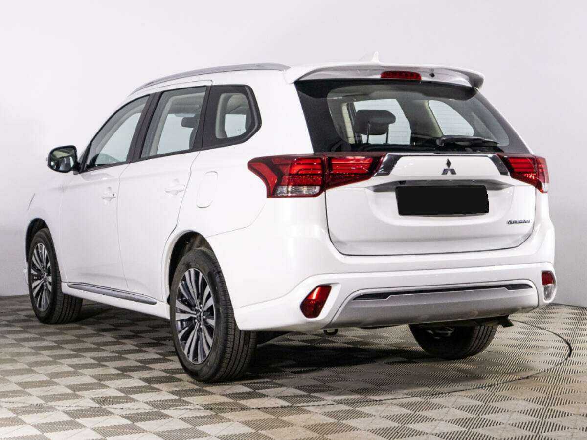 Mitsubishi Outlander 2022 года с пробегом. Фото: #5