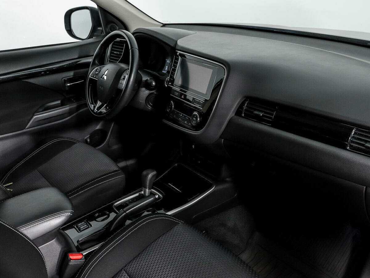 Mitsubishi Outlander 2019 года с пробегом. Фото: #9
