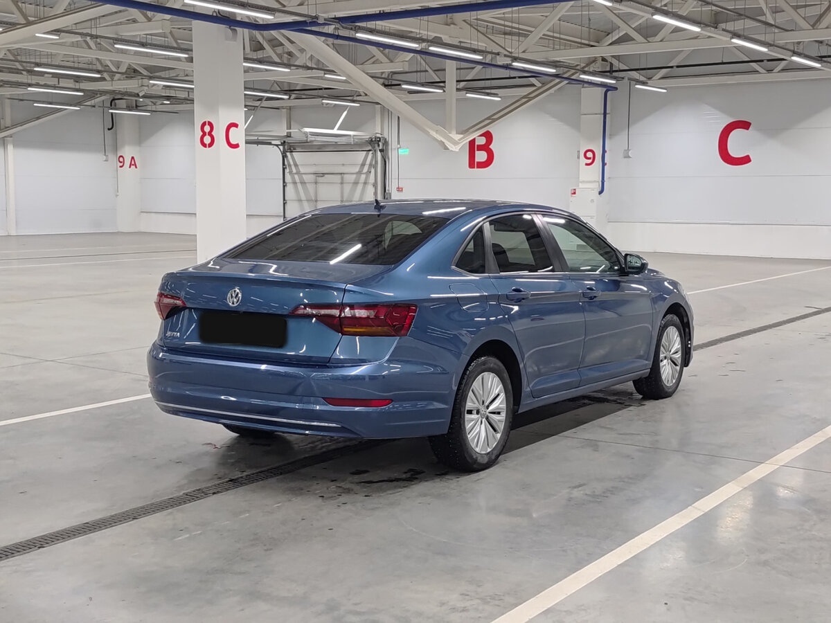 Volkswagen Jetta 2019 года с пробегом. Фото: #4