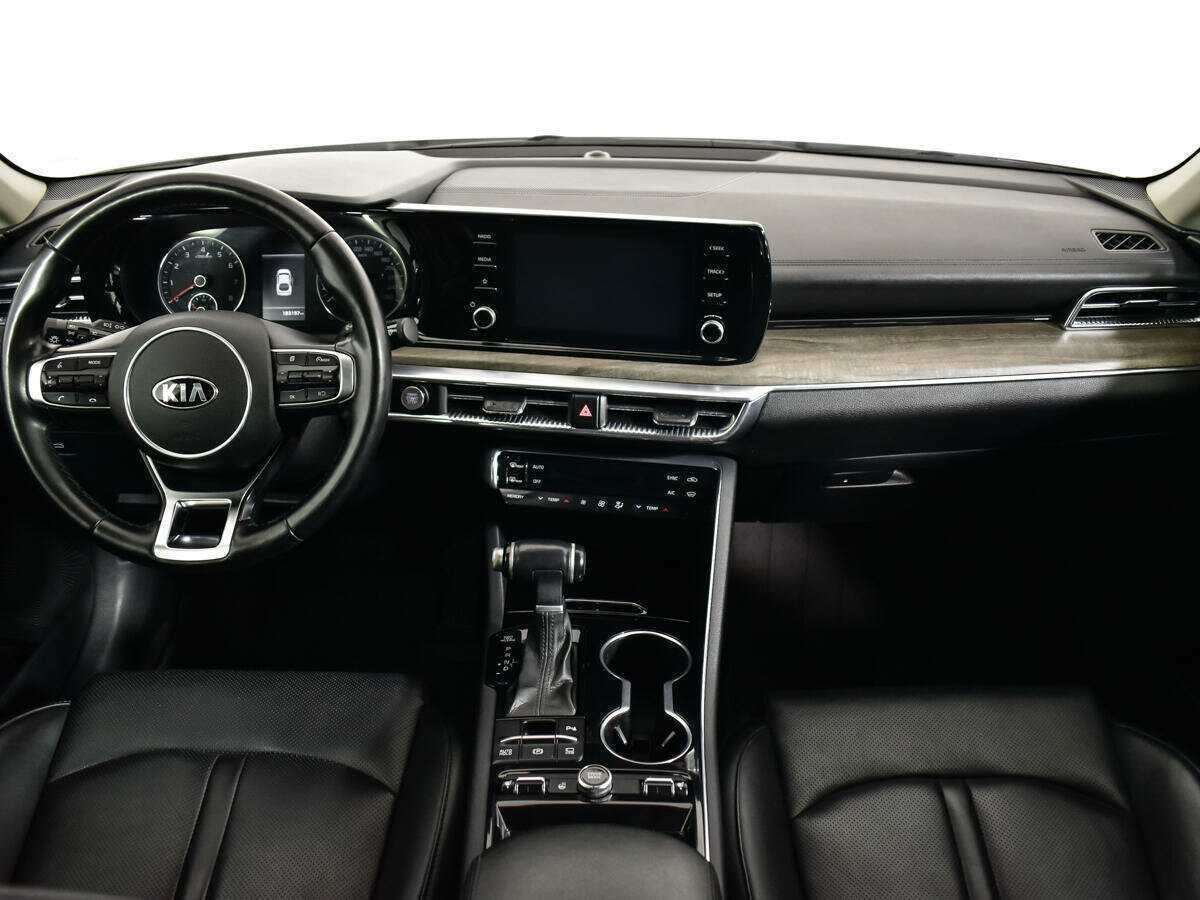 Kia K5 2021 года с пробегом. Фото: #11