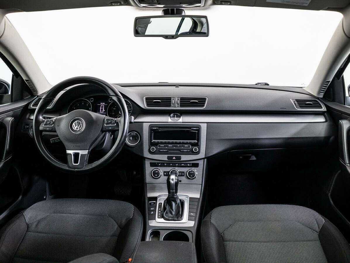 Volkswagen Passat 2012 года с пробегом. Фото: #12
