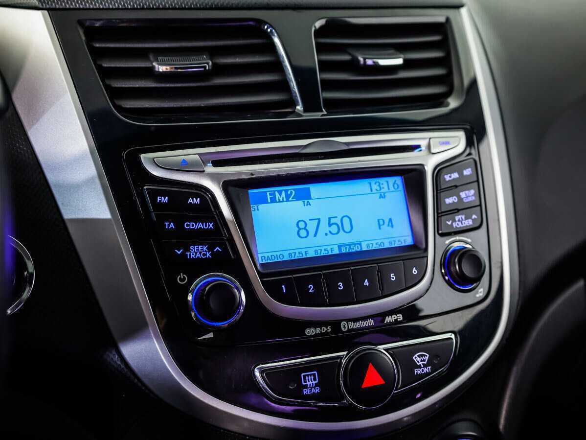 Hyundai Solaris 2012 года с пробегом. Фото: #12