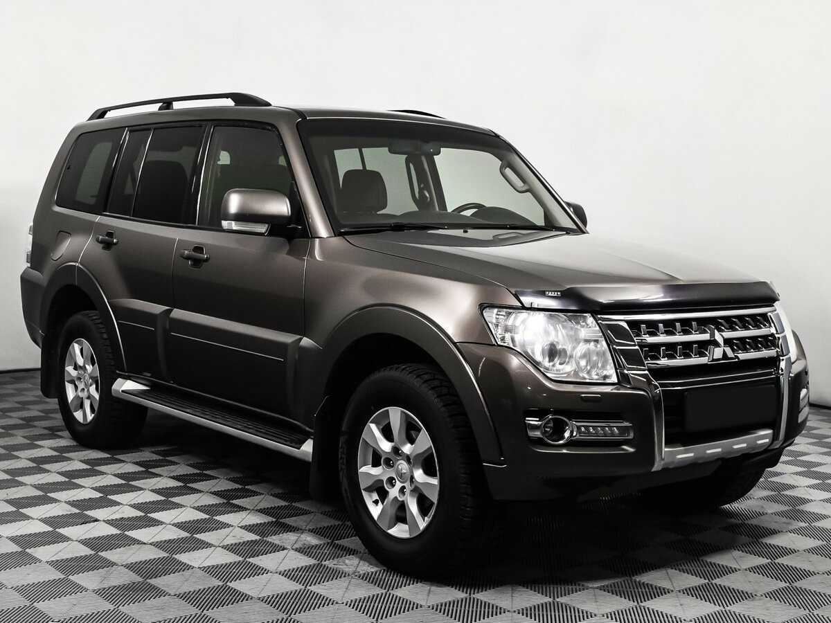 Mitsubishi Pajero 2015 года с пробегом. Фото: #2