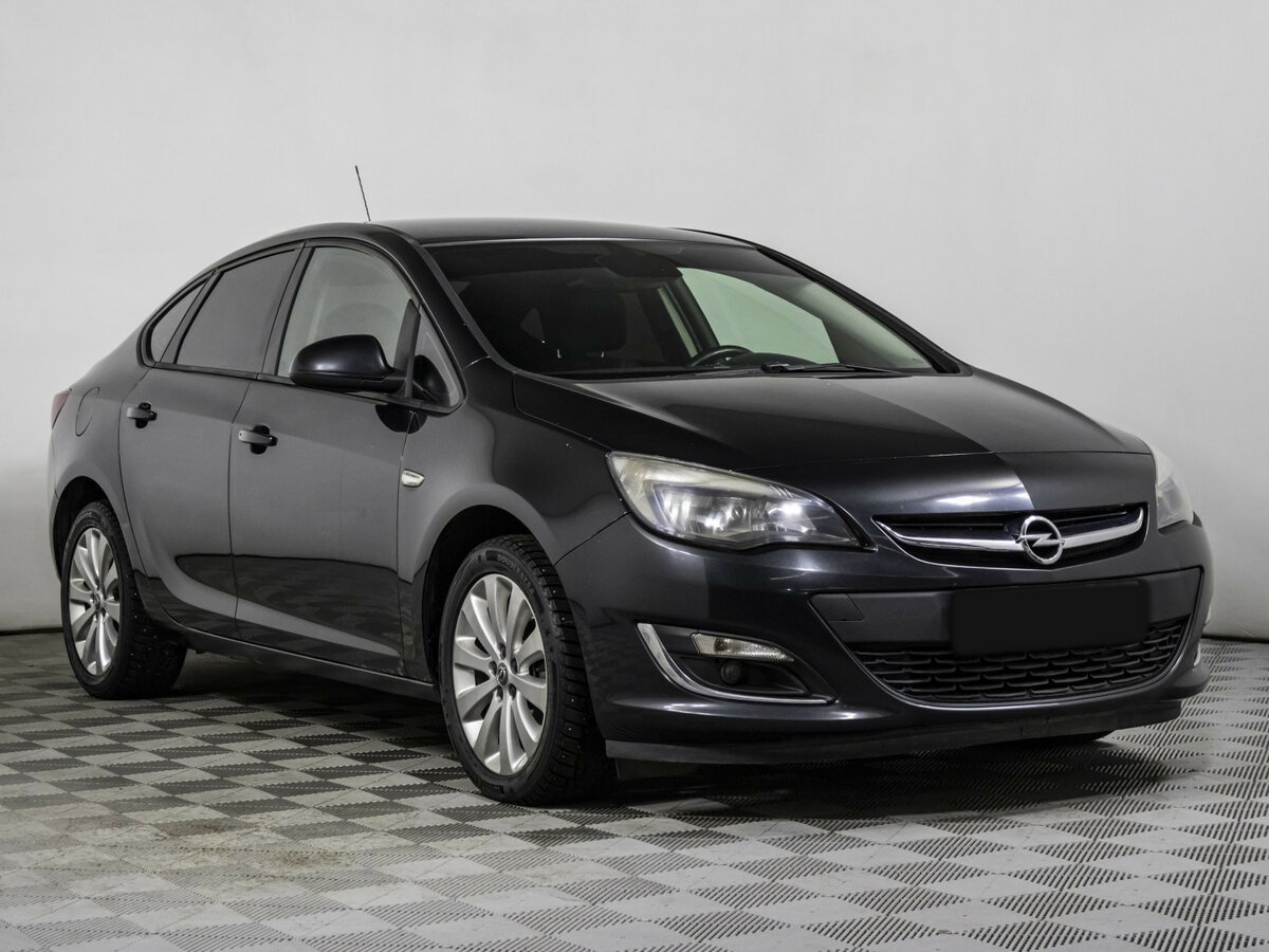 Opel Astra 2013 года с пробегом. Фото: #2