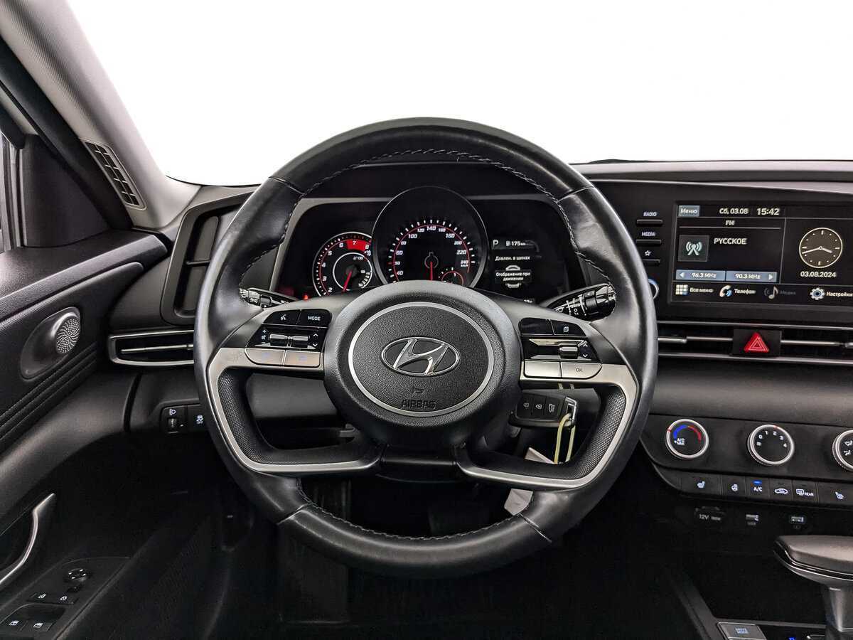 Hyundai Elantra 2022 года с пробегом. Фото: #17
