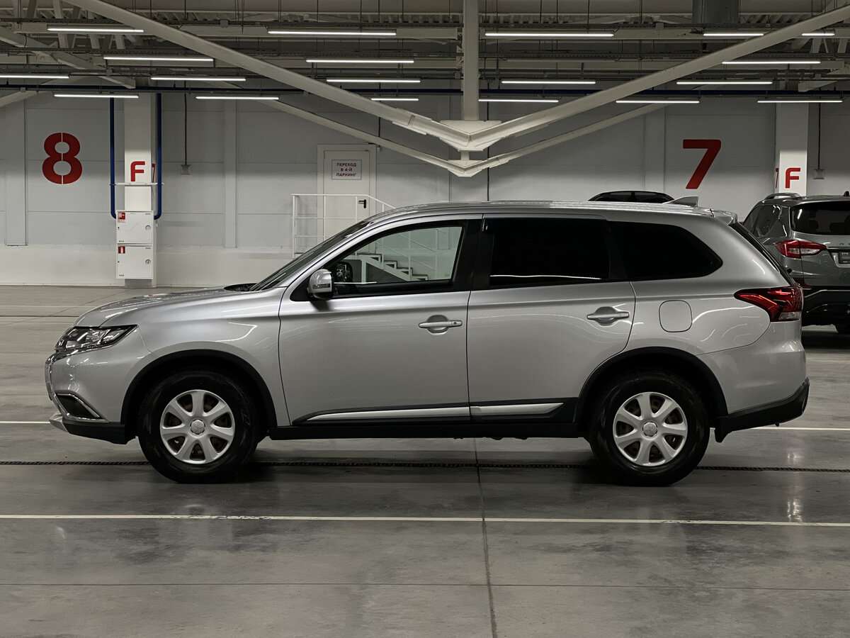 Mitsubishi Outlander 2017 года с пробегом. Фото: #7