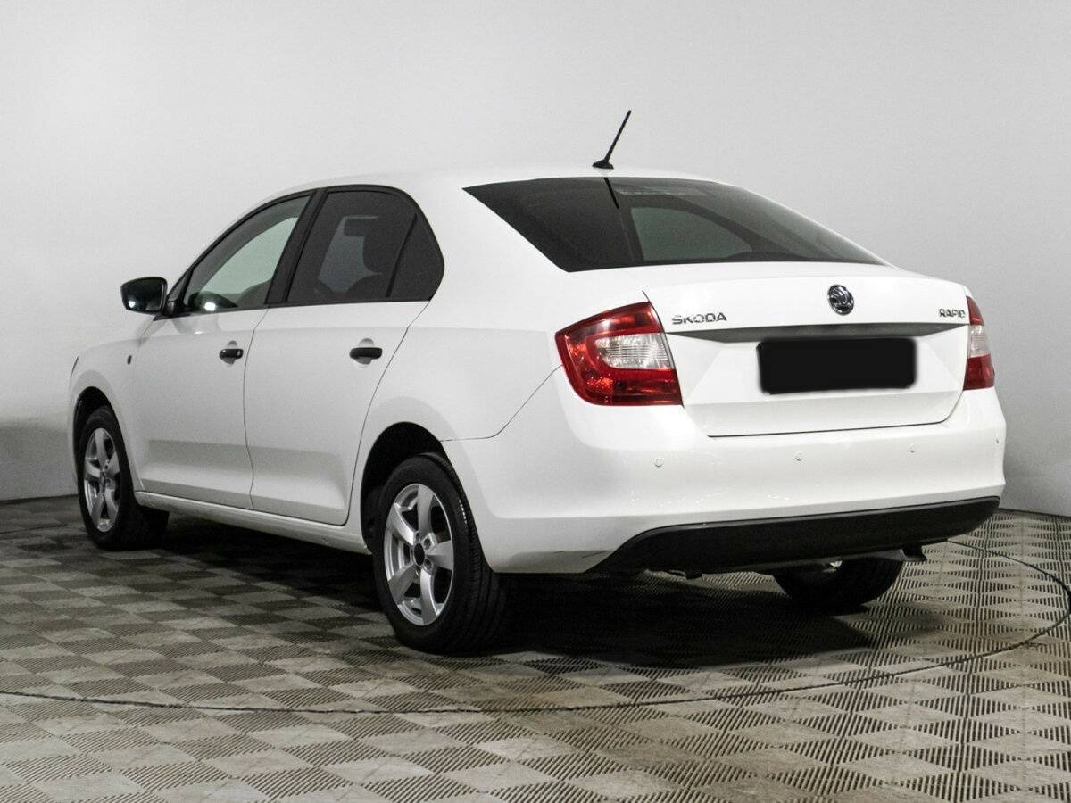 Skoda Rapid 2015 года с пробегом. Фото: #6