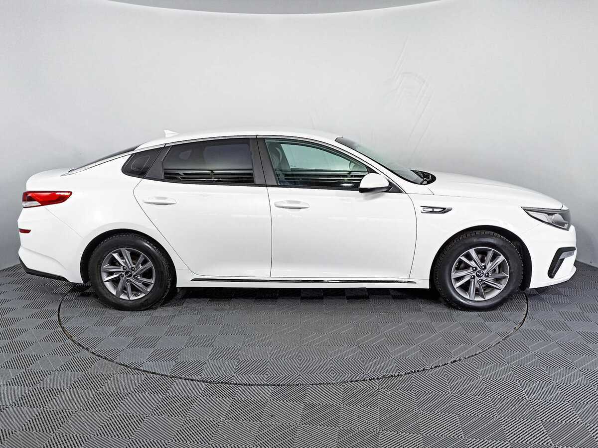 Kia K5 2018 года с пробегом. Фото: #3