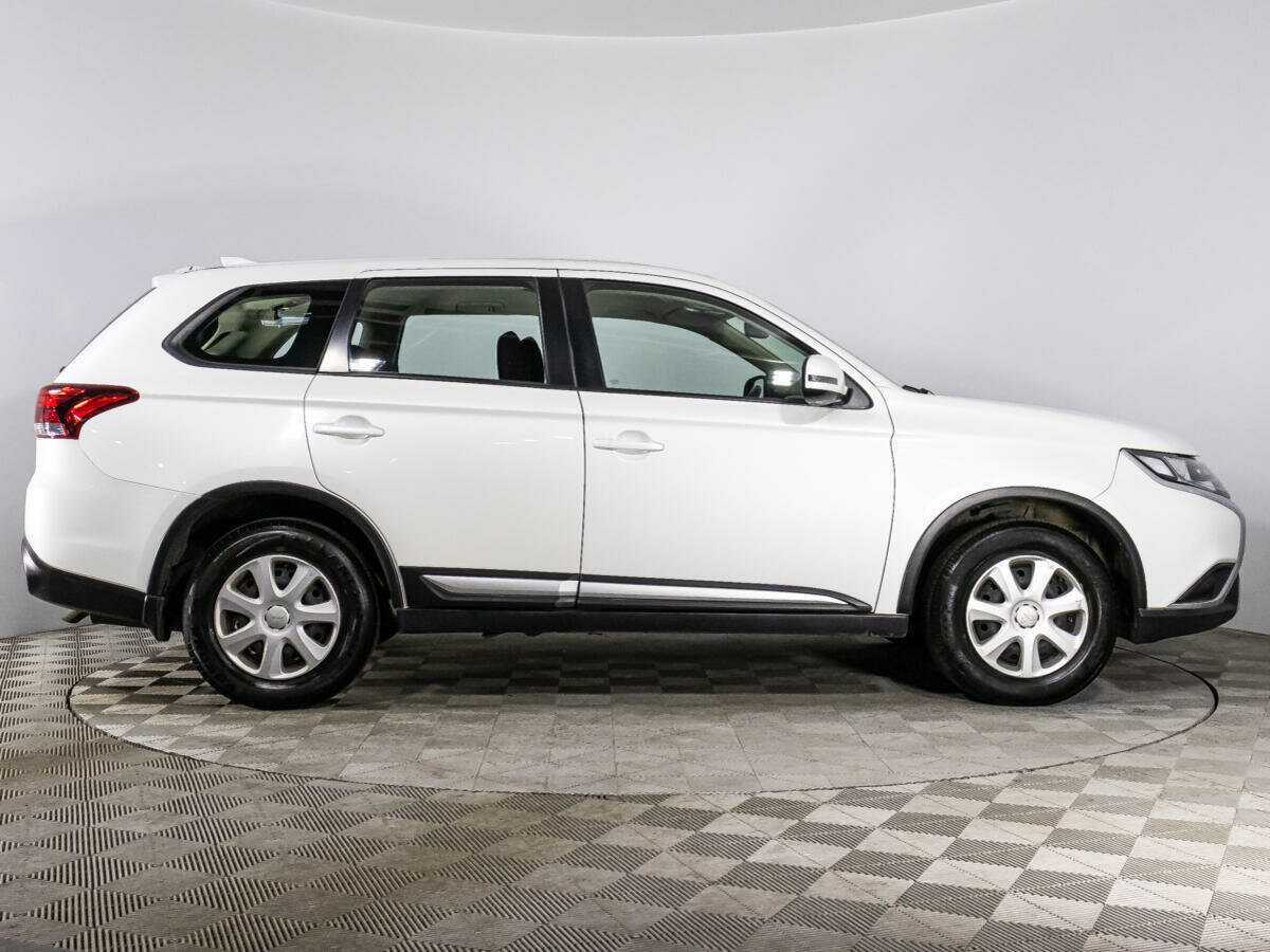 Mitsubishi Outlander 2020 года с пробегом. Фото: #3