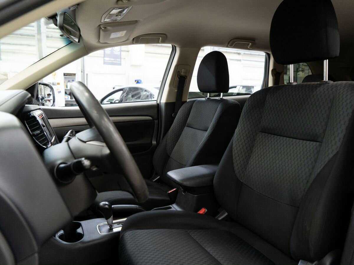 Mitsubishi Outlander 2015 года с пробегом. Фото: #7
