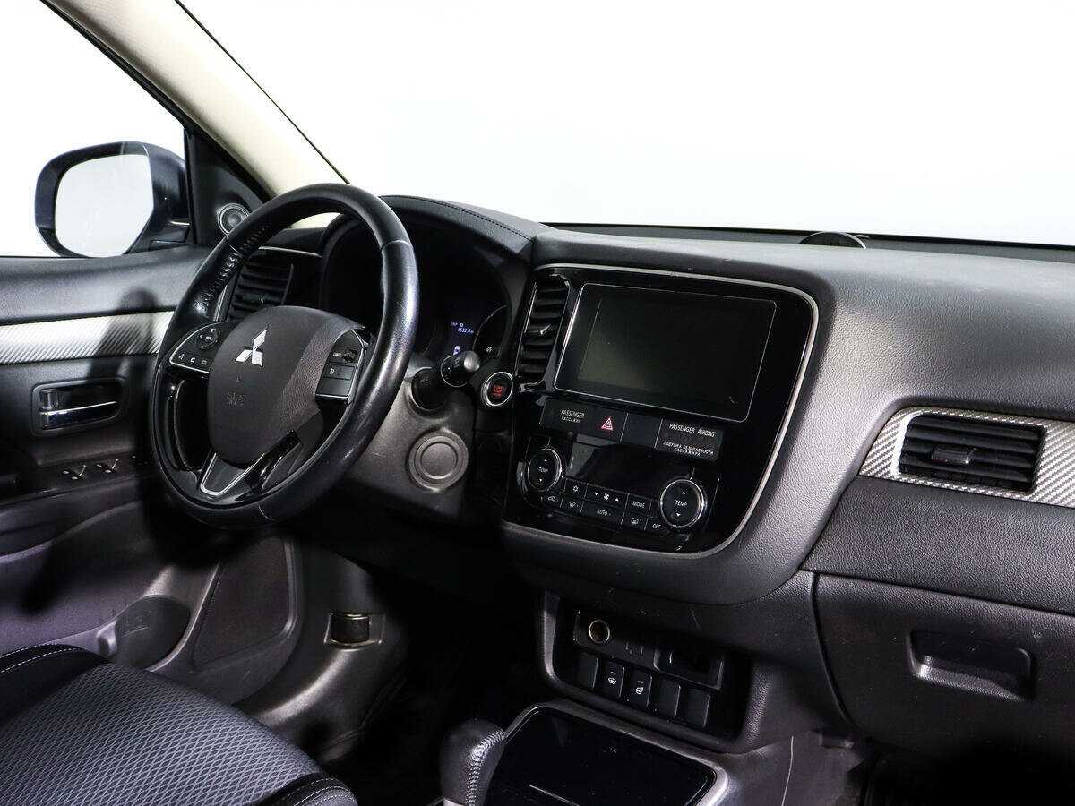 Mitsubishi Outlander 2018 года с пробегом. Фото: #6