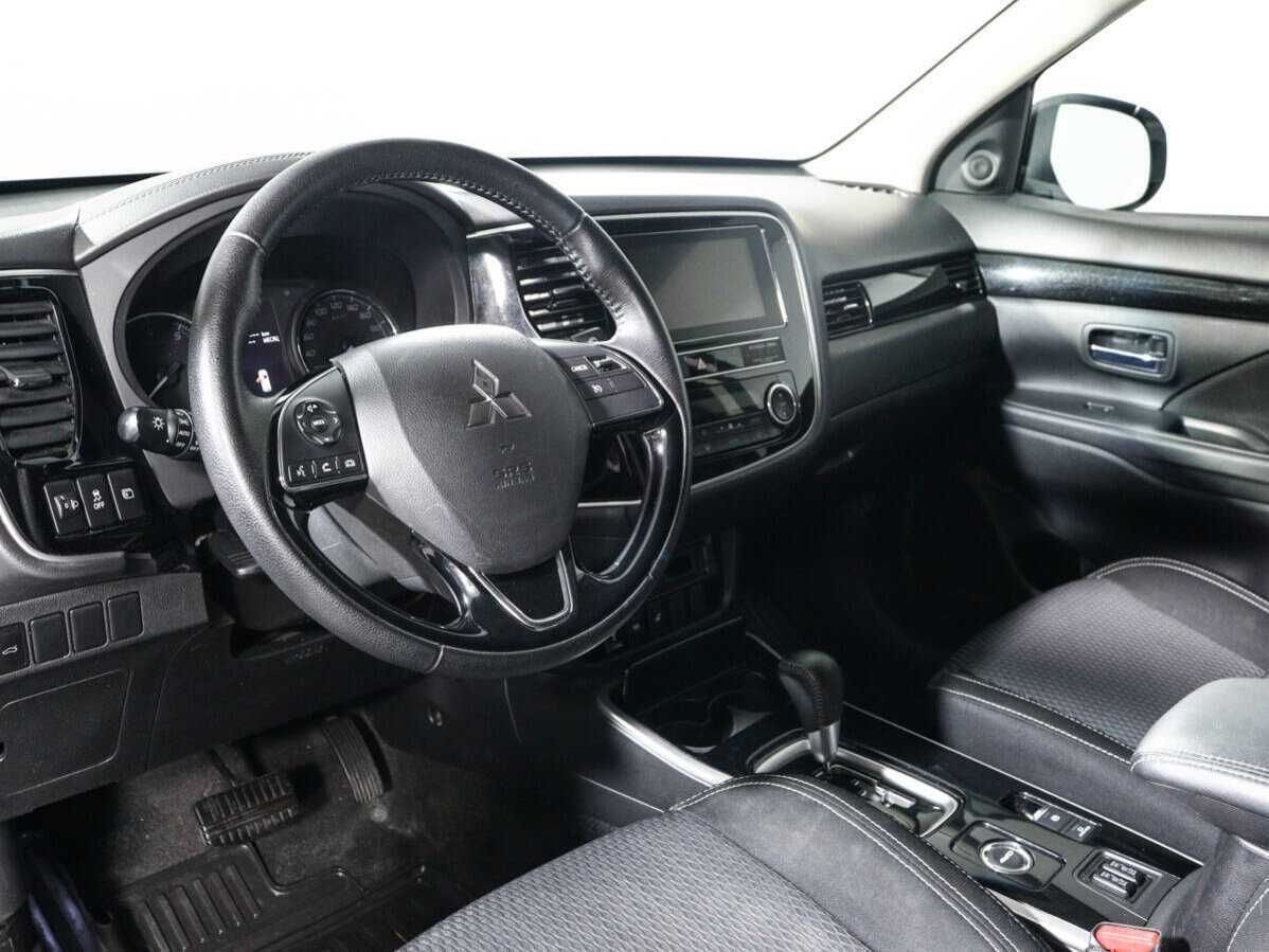 Mitsubishi Outlander 2019 года с пробегом. Фото: #13