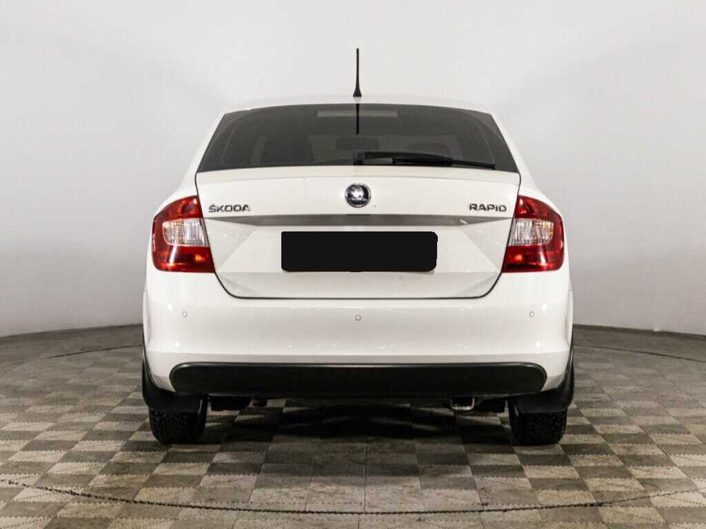 Skoda Rapid 2015 года с пробегом. Фото: #5