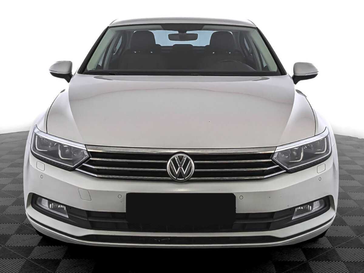 Volkswagen Passat 2016 года с пробегом. Фото: #1