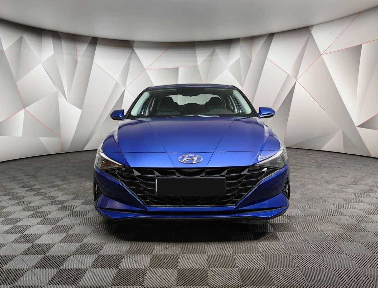 Hyundai Elantra 2022 года с пробегом. Фото: #6