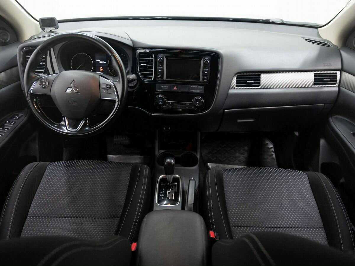 Mitsubishi Outlander 2016 года с пробегом. Фото: #12