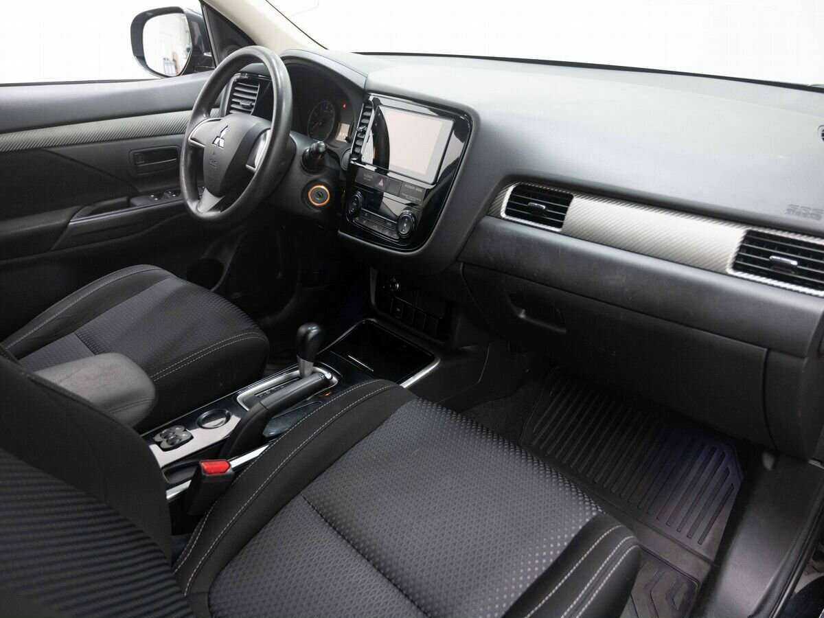 Mitsubishi Outlander 2018 года с пробегом. Фото: #10