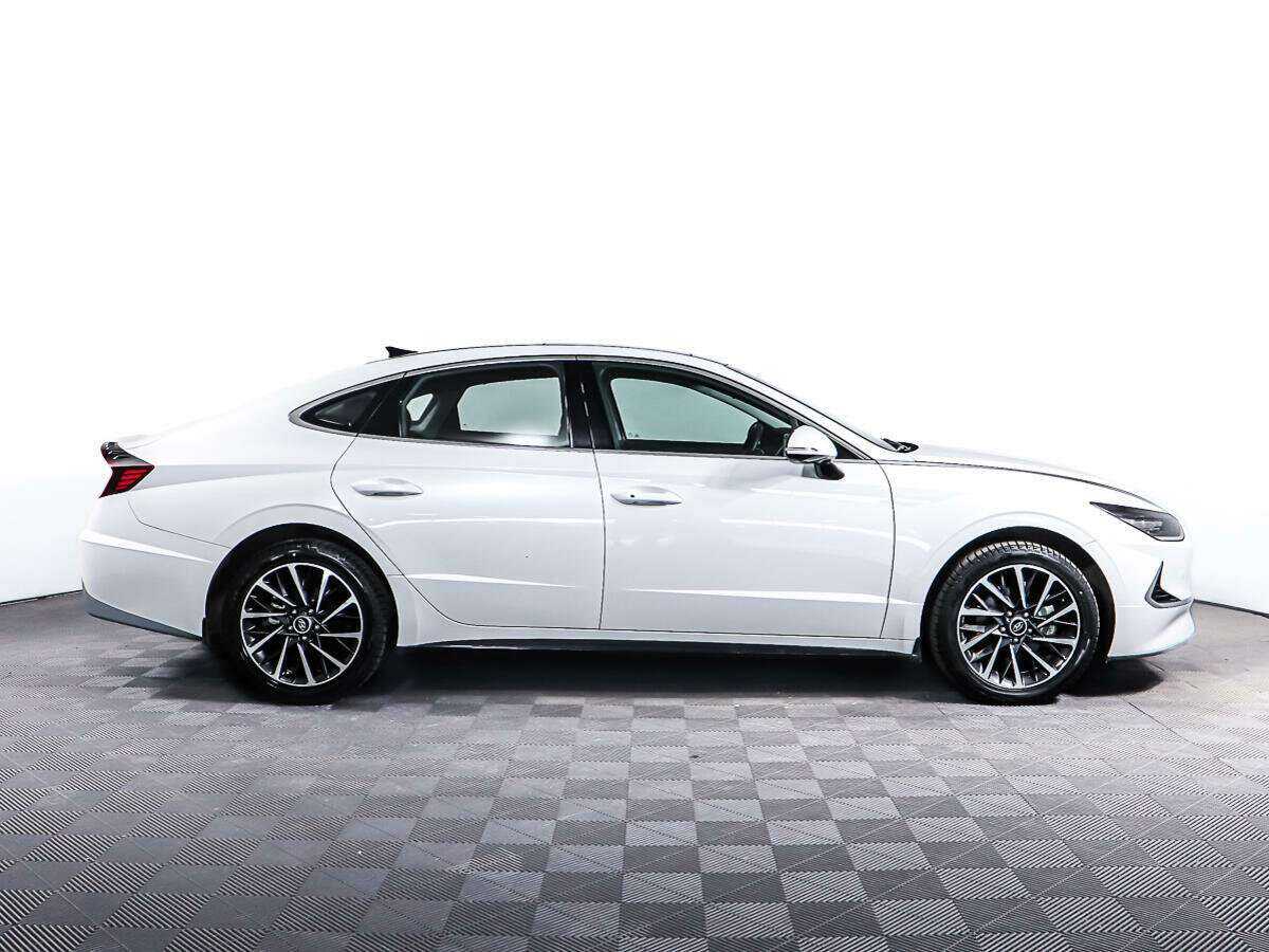Hyundai Sonata 2022 года с пробегом. Фото: #3