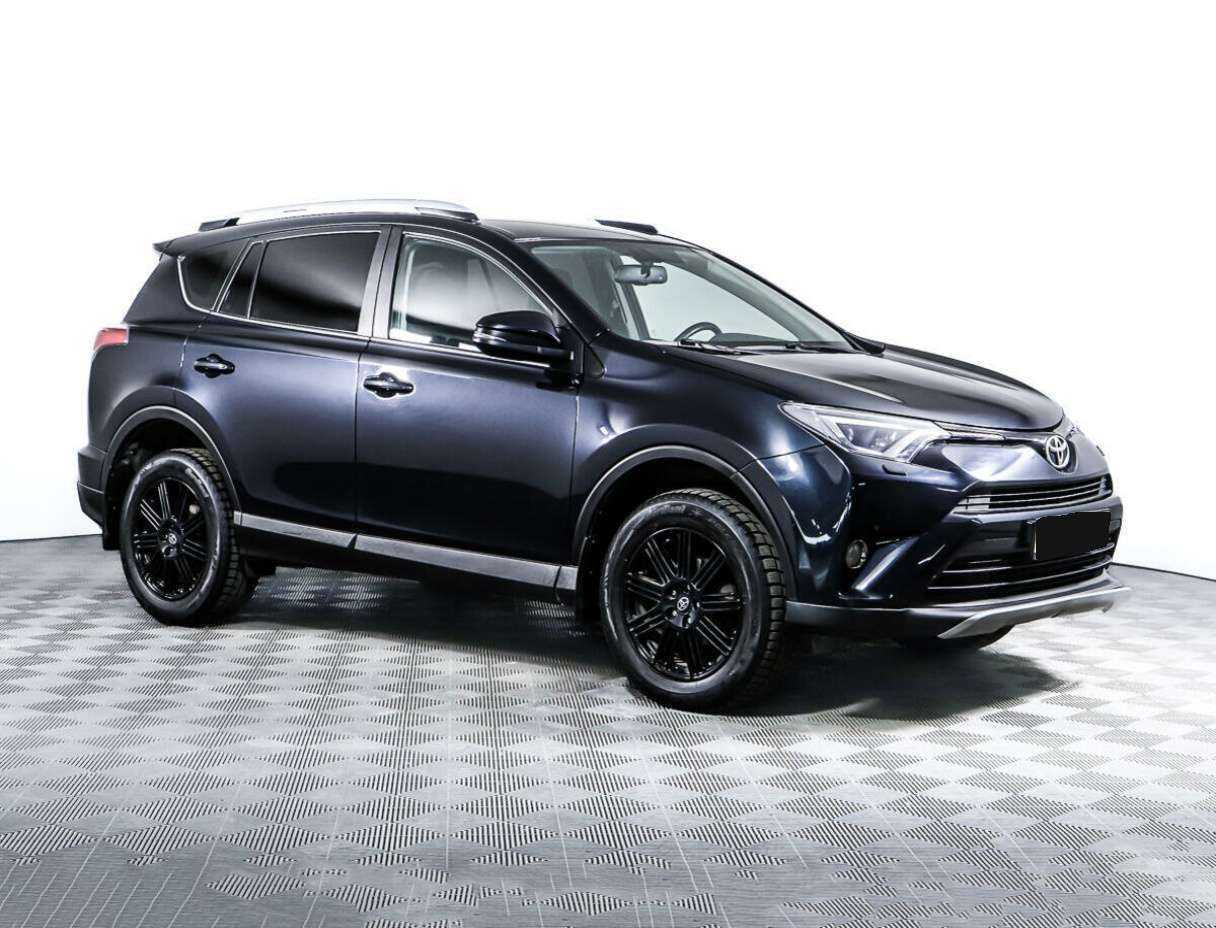 Toyota RAV4 2017 года с пробегом. Фото: #2