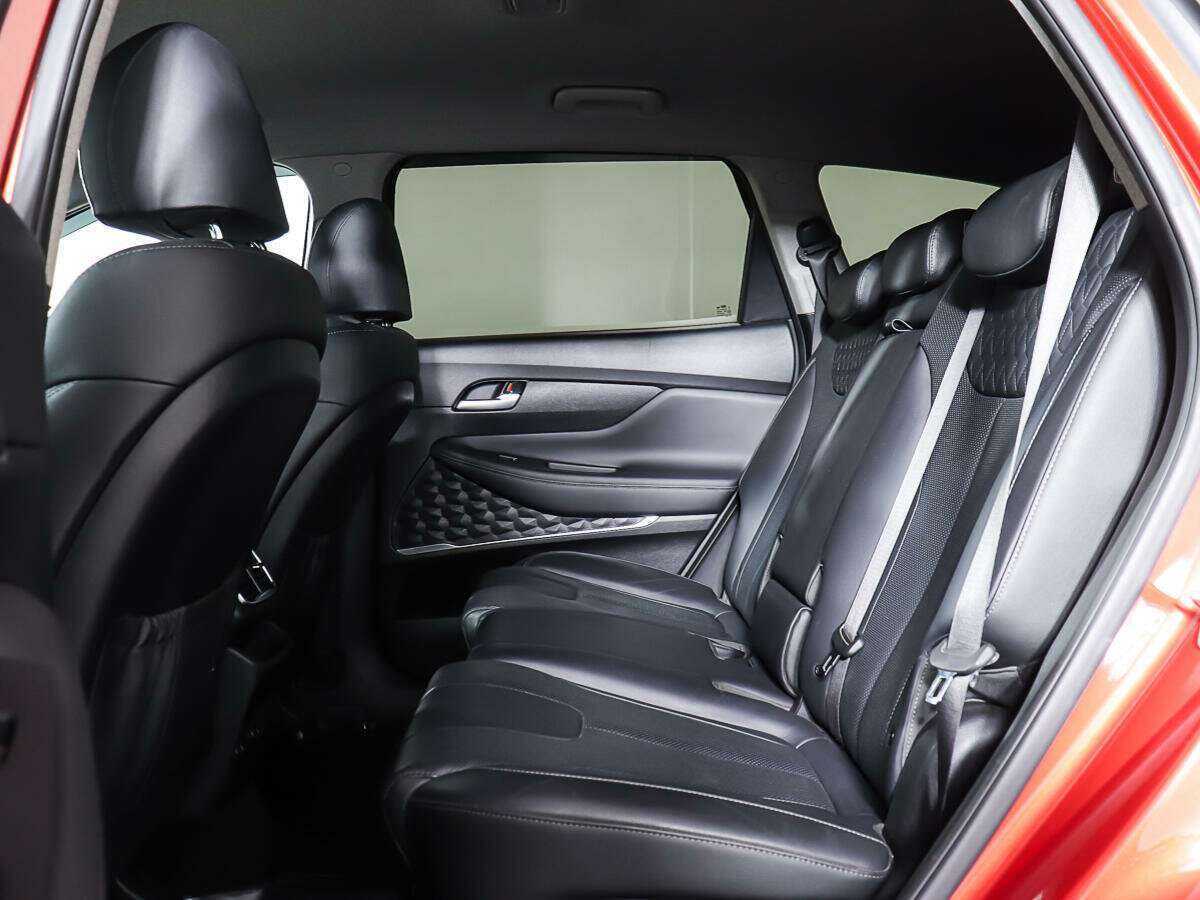 Hyundai Santa Fe 2018 года с пробегом. Фото: #10