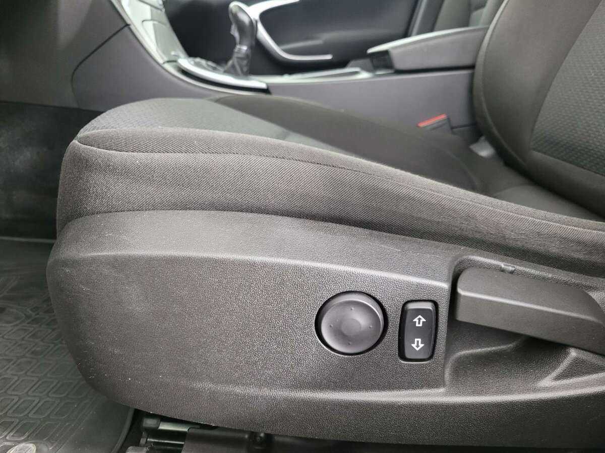 Opel Insignia 2013 года с пробегом. Фото: #9