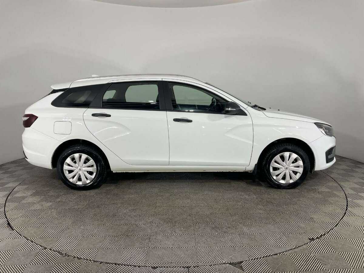 Б/У Лада (ВАЗ) Веста 2023 года. Фото: #3