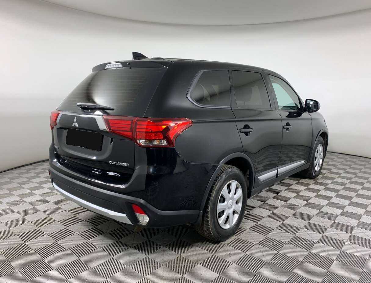 Mitsubishi Outlander 2018 года с пробегом. Фото: #4