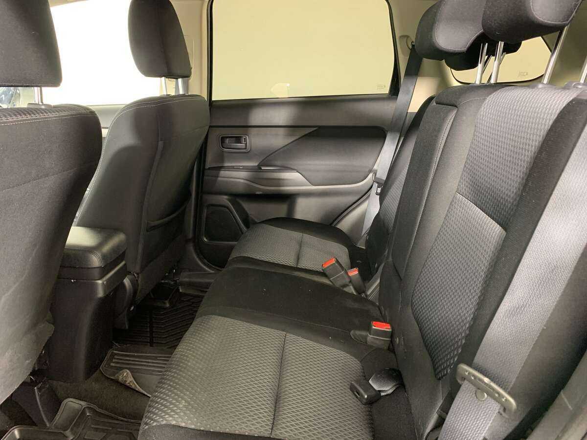 Mitsubishi Outlander 2018 года с пробегом. Фото: #16