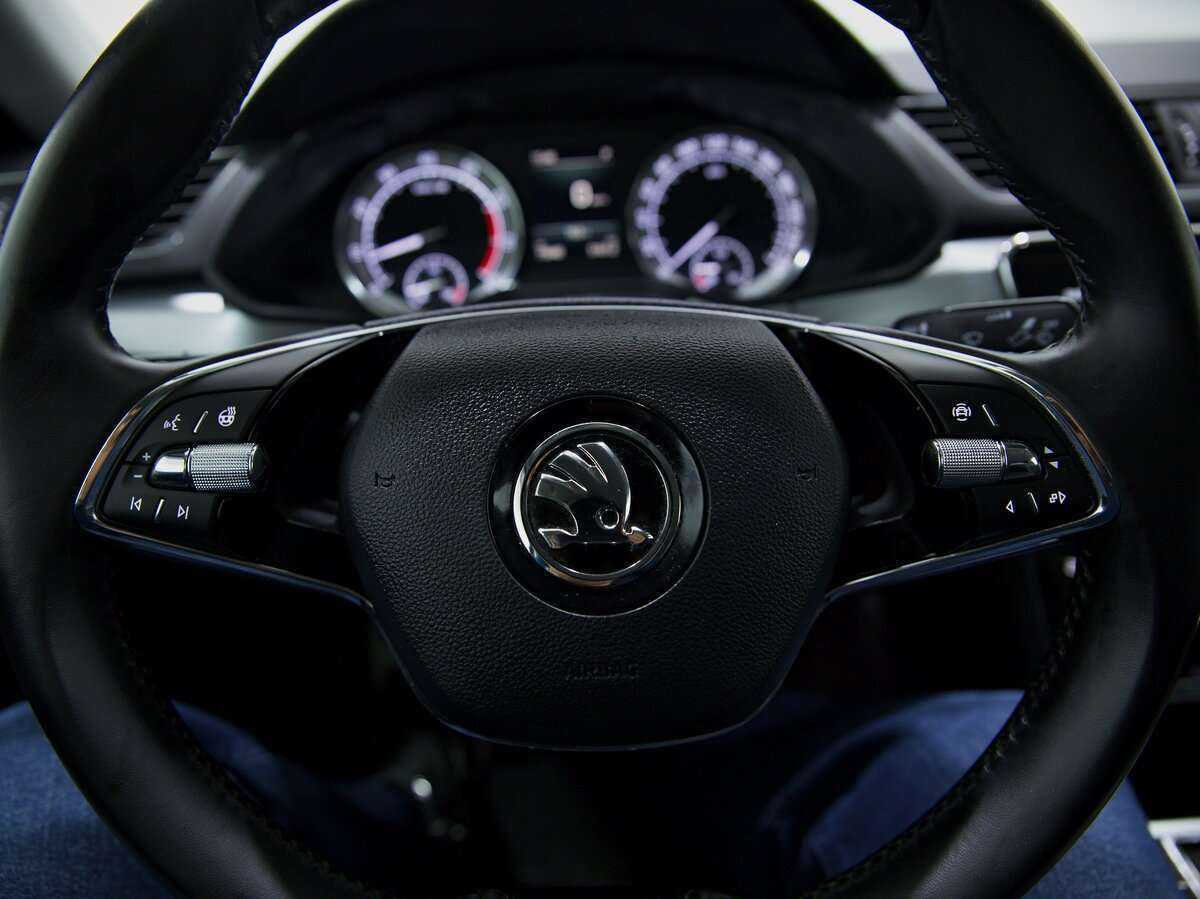 Skoda Superb 2021 года с пробегом. Фото: #7