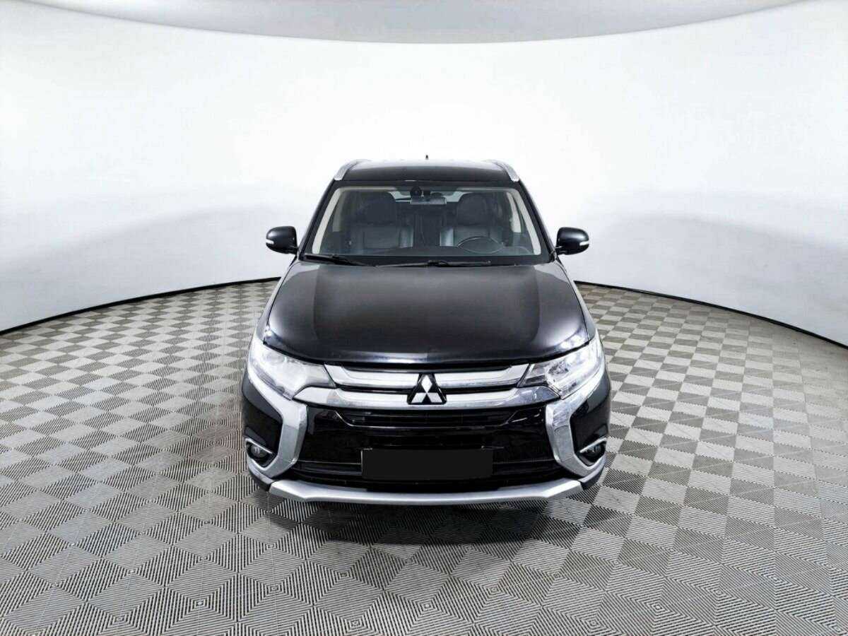 Mitsubishi Outlander 2017 года с пробегом. Фото: #1