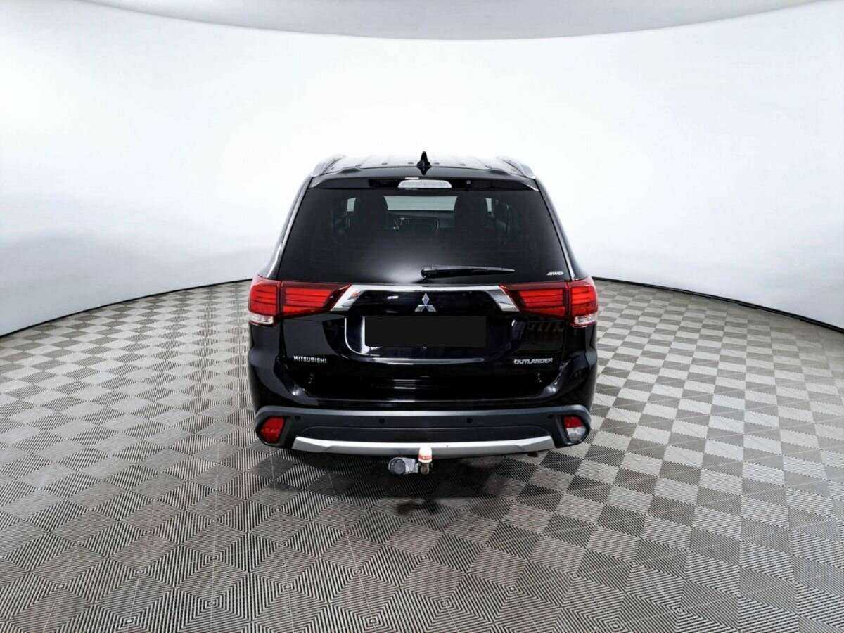 Mitsubishi Outlander 2017 года с пробегом. Фото: #5
