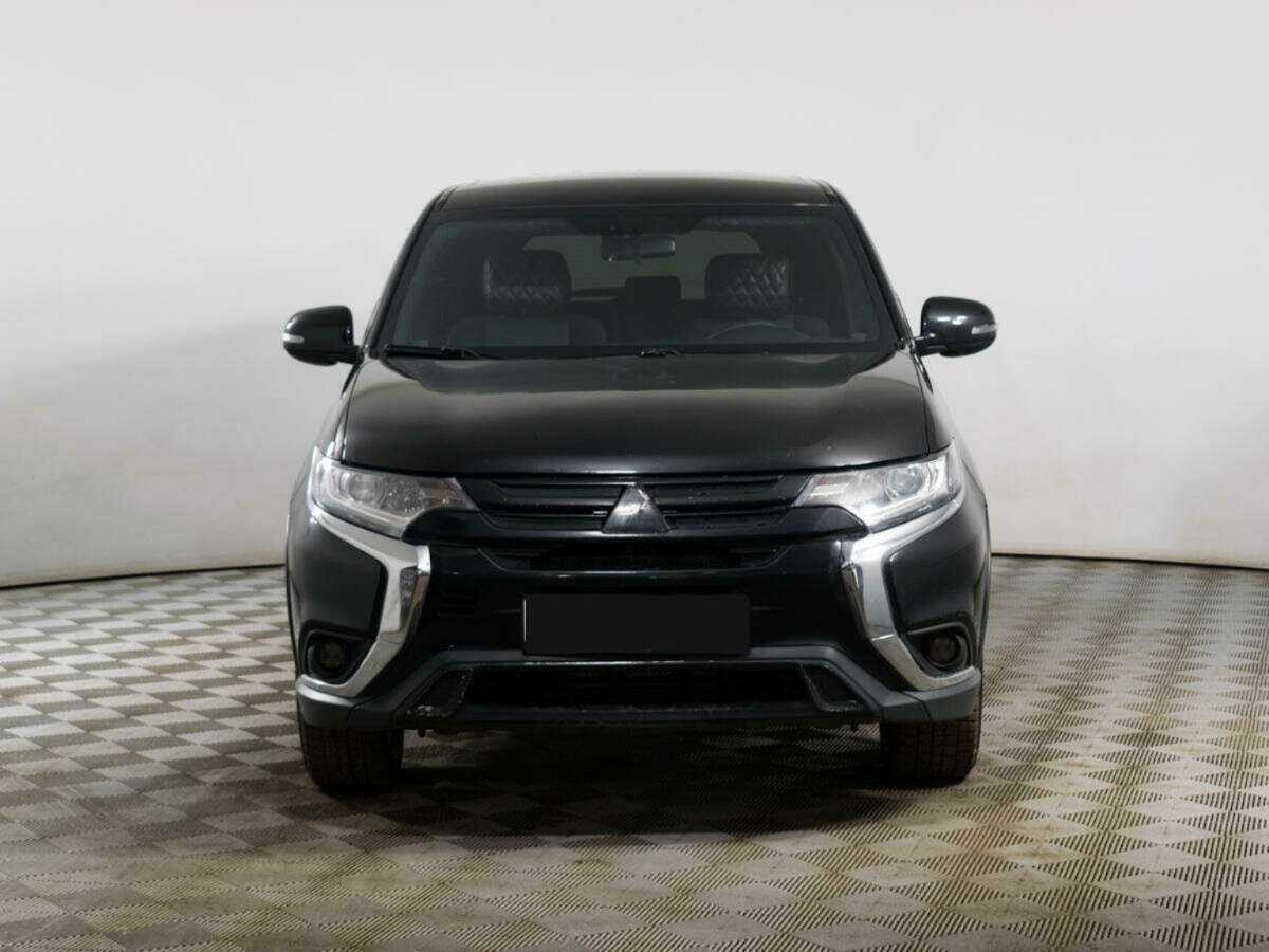Mitsubishi Outlander 2018 года с пробегом. Фото: #1