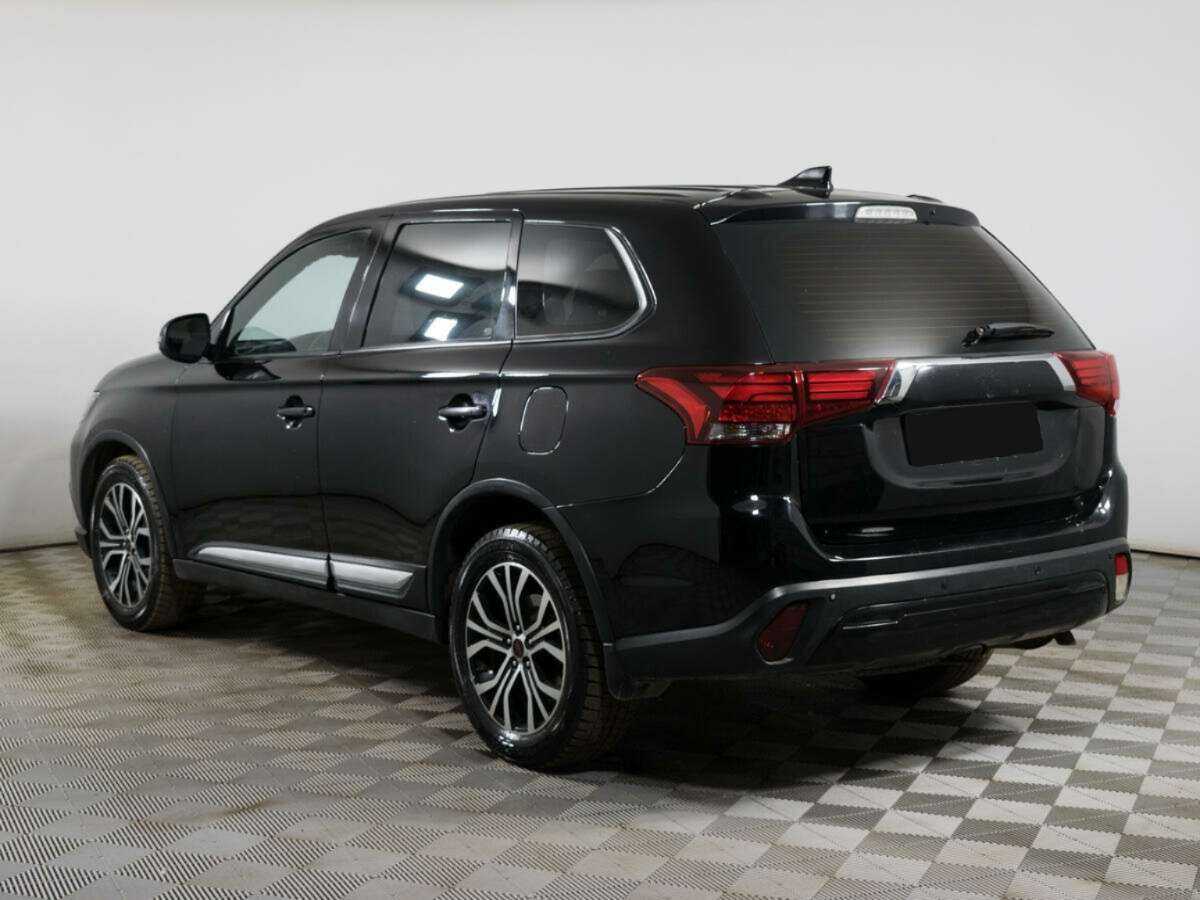 Mitsubishi Outlander 2018 года с пробегом. Фото: #4